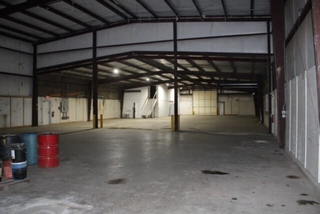 More Photos Of 3010 Industrial Park Rd, Van Buren Warehouse For Sale