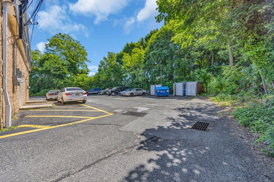 More Photos Of 210 State Route 36, West Long Branch Freestanding For Lease