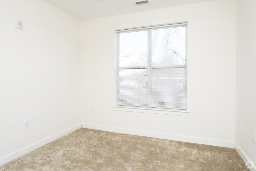 More Photos Of 2000 Rock Spring Rd, Forest Hill Apartments For Lease