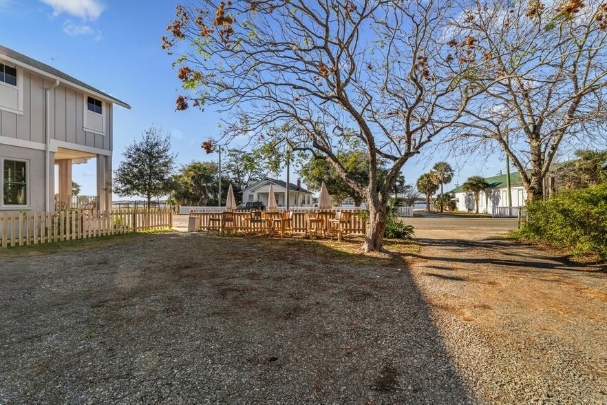 More Photos Of 4607 Ocean, Jacksonville Storefront Retail Residential For Sale