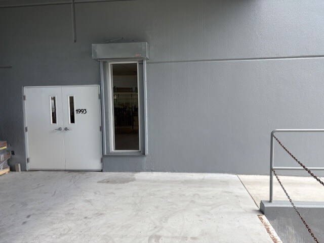More Photos Of 1991-1993 Industrial Dr, Deland Office For Sale