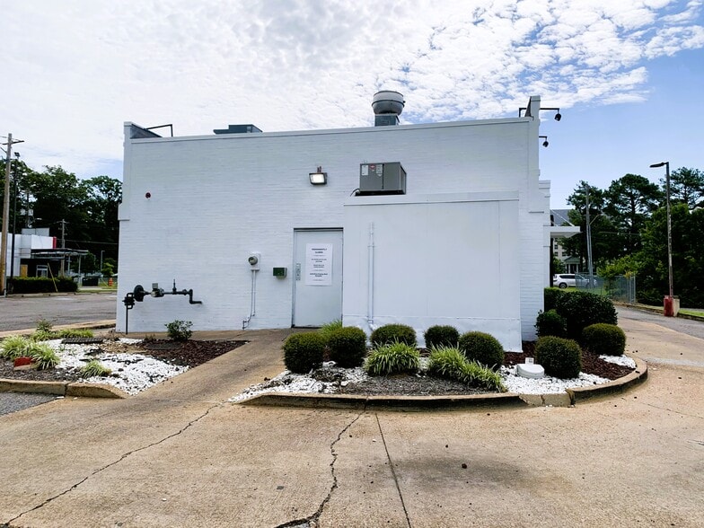 More Photos Of 3623 Elvis Presley Blvd, Memphis Fast Food For Lease