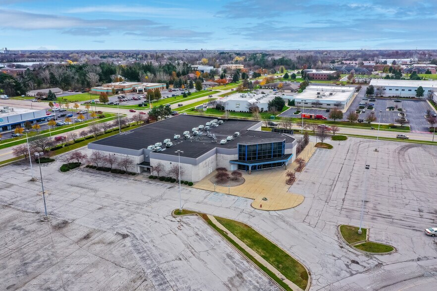 More Photos Of 4511 Fashion Square Blvd, Saginaw Land For Lease