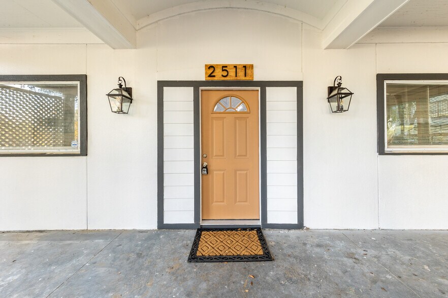 More Photos Of 2511 San Gabriel St, Austin Multifamily For Sale