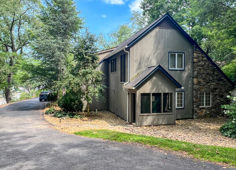 More Photos Of 1275 Tunnel Rd, Asheville Medical For Sale