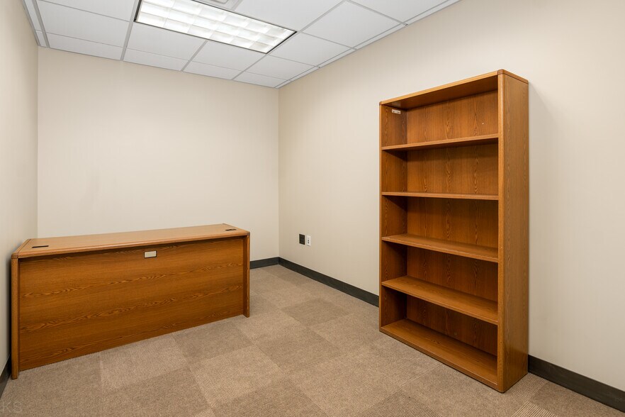 More Photos Of 3702 Hy Point Blvd, Rolla Industrial For Sale