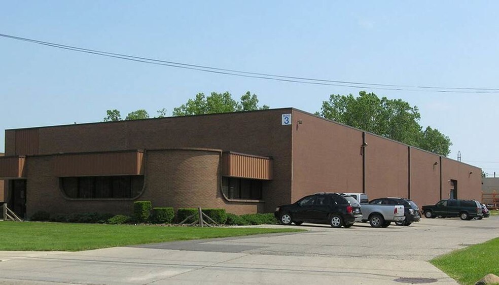More Photos Of 35687 Industrial Rd, Livonia Warehouse For Lease