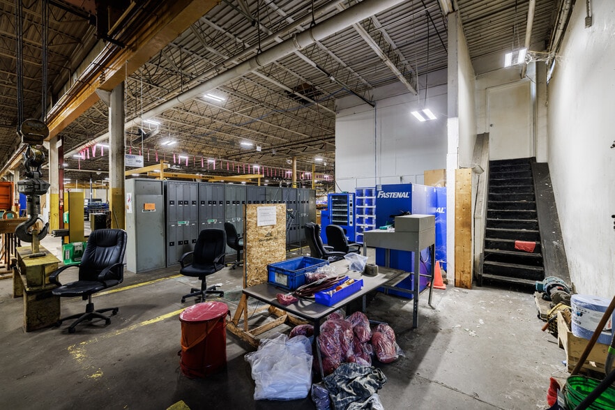 More Photos Of 100 Pixley Industrial Pky, Rochester Manufacturing For Sale
