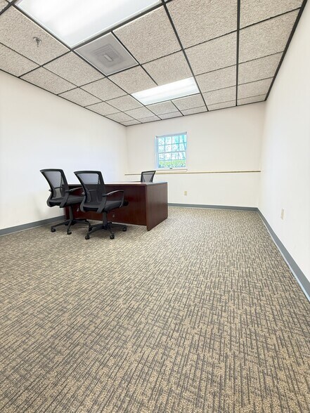 More Photos Of 401 Andover St, North Andover Office For Lease