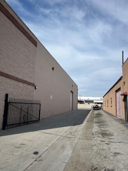 More Photos Of 10829 Central Ave, South El Monte Warehouse For Lease