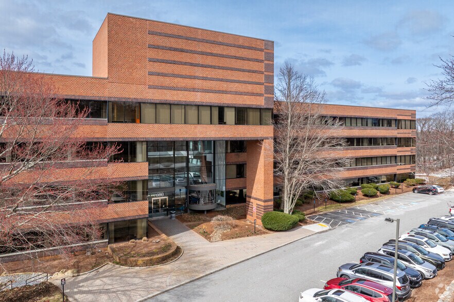 More Photos Of 600 Unicorn Park Dr, Woburn Office For Lease