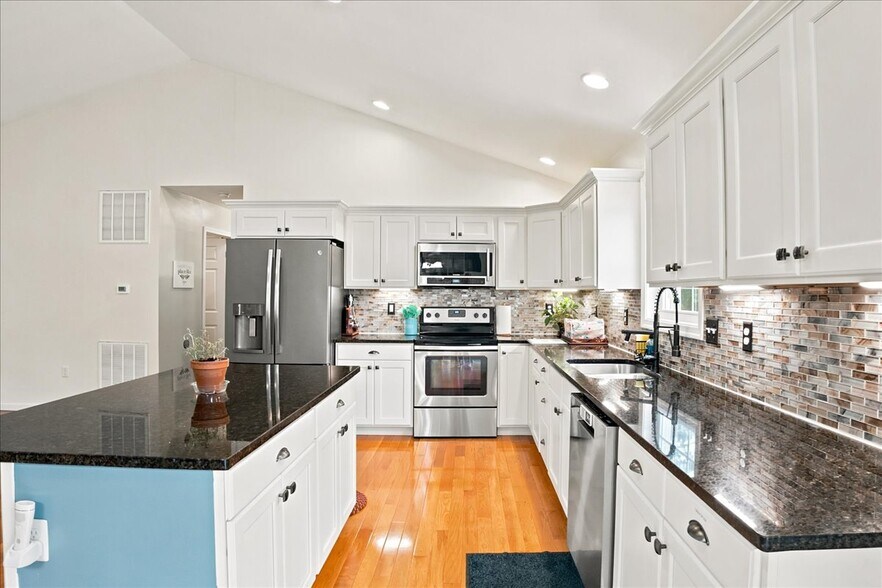 More Photos Of 1309 Redland Rd, Cross Junction Winery Vineyard For Sale
