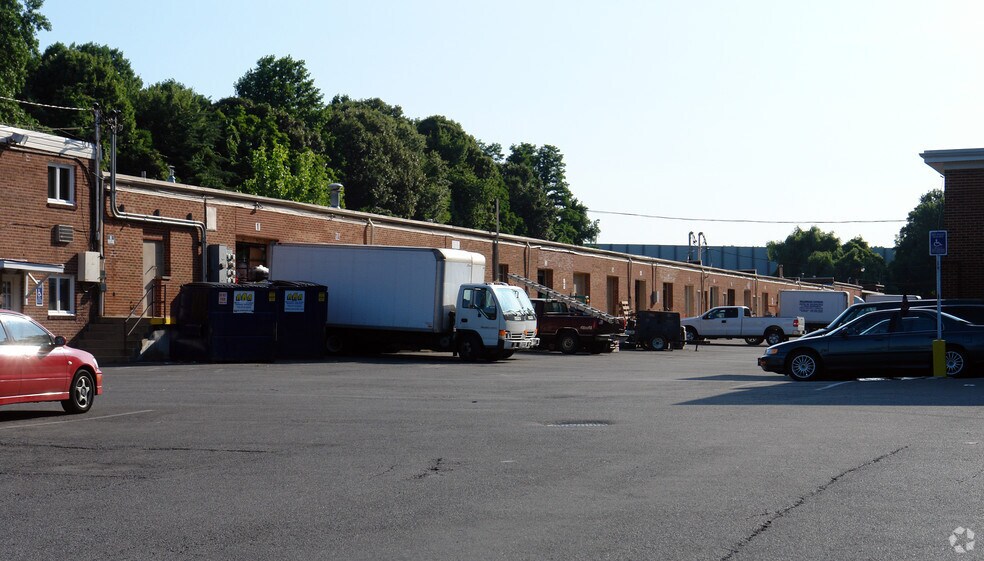 More Photos Of 7311 Highland St, Springfield Warehouse For Lease