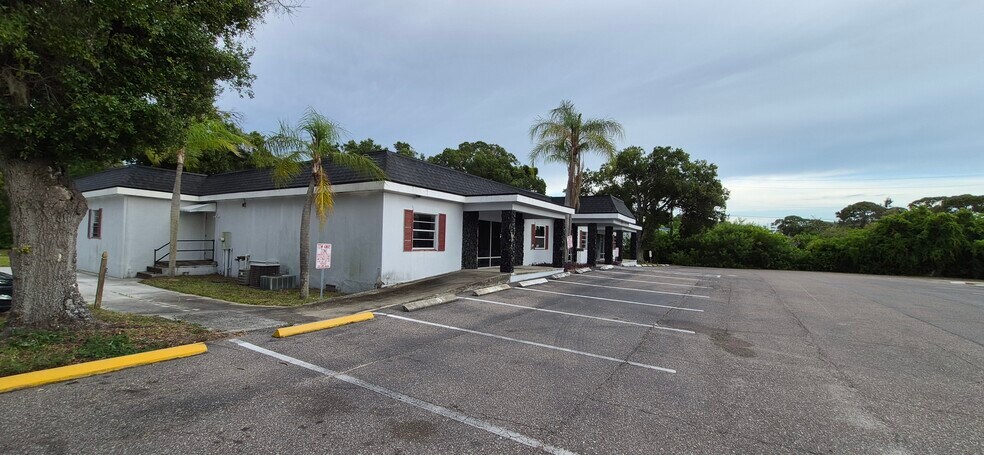 More Photos Of 7789 131st St, Seminole Office For Sale