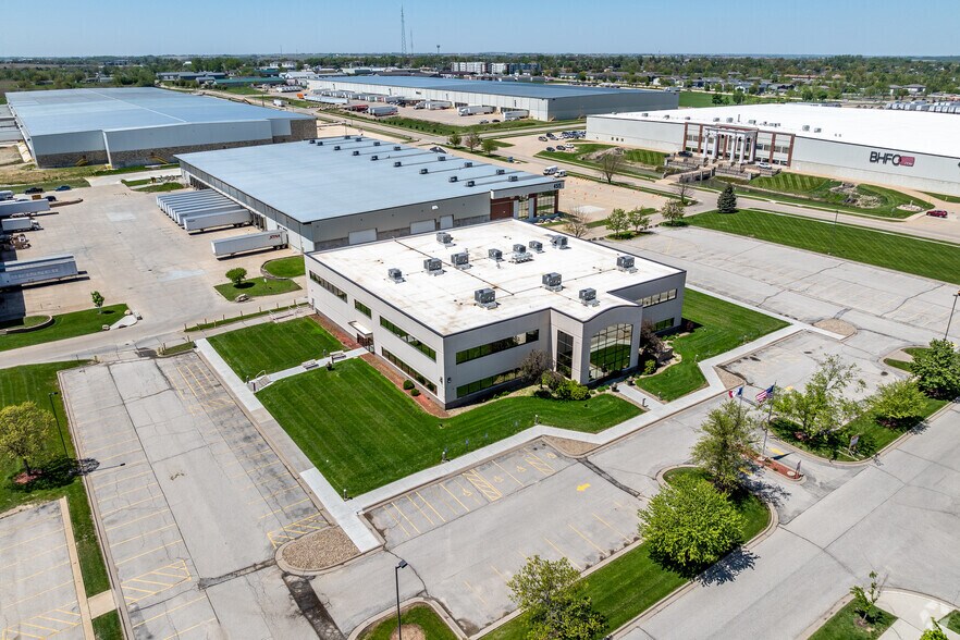 More Photos Of 2110 Fiserv Drive Southwest, Cedar Rapids Office For Sale