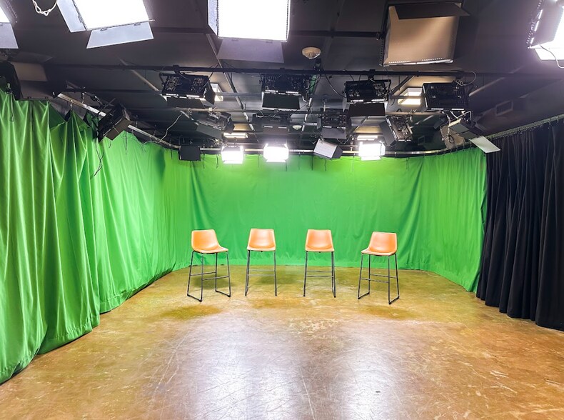 More Photos Of 1343 L St NW, Washington Loft Creative Space For Lease