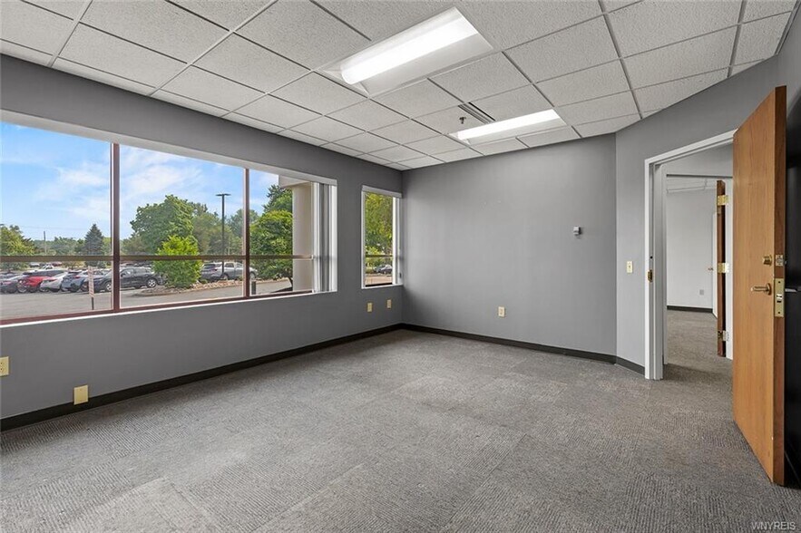 More Photos Of 2350 N Forest Rd, Getzville Office For Lease