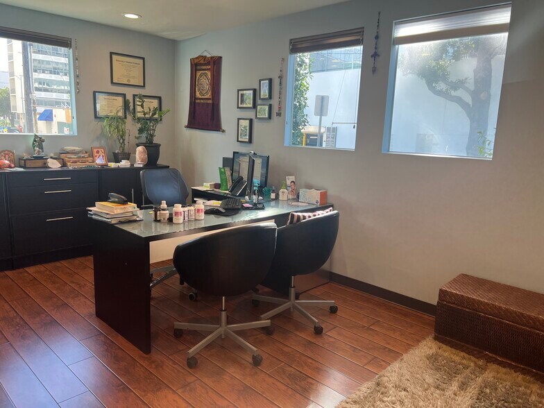 More Photos Of 9736 Venice Blvd, Culver City Healthcare For Lease