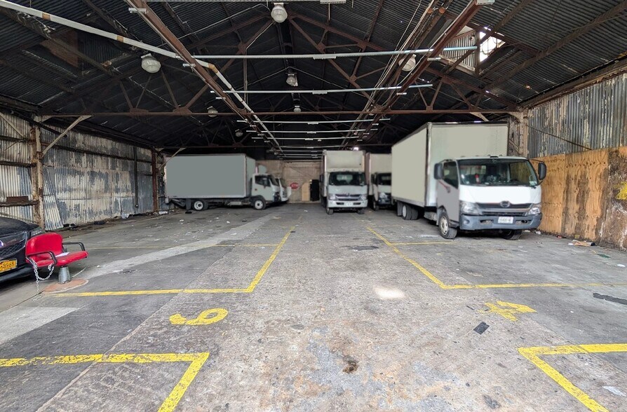 More Photos Of 175 W Canal St, Bronx Warehouse For Lease