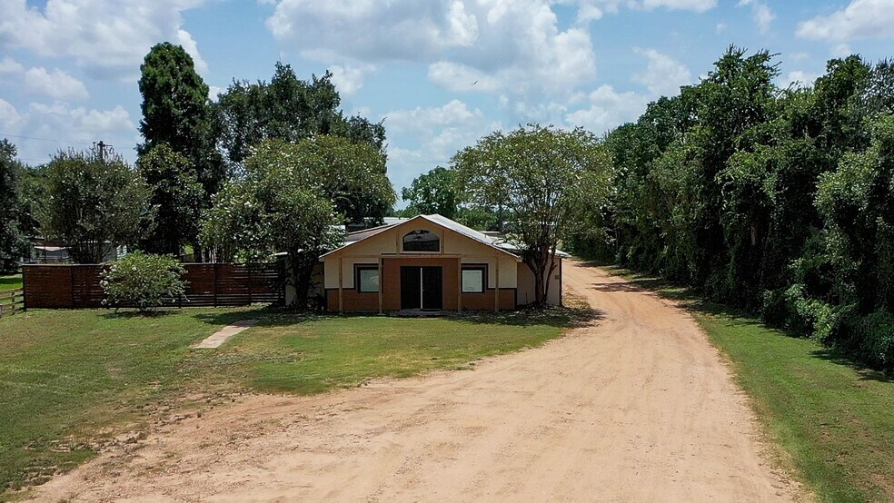More Photos Of 30291 FM 1488 Rd, Waller Lodge Meeting Hall For Sale