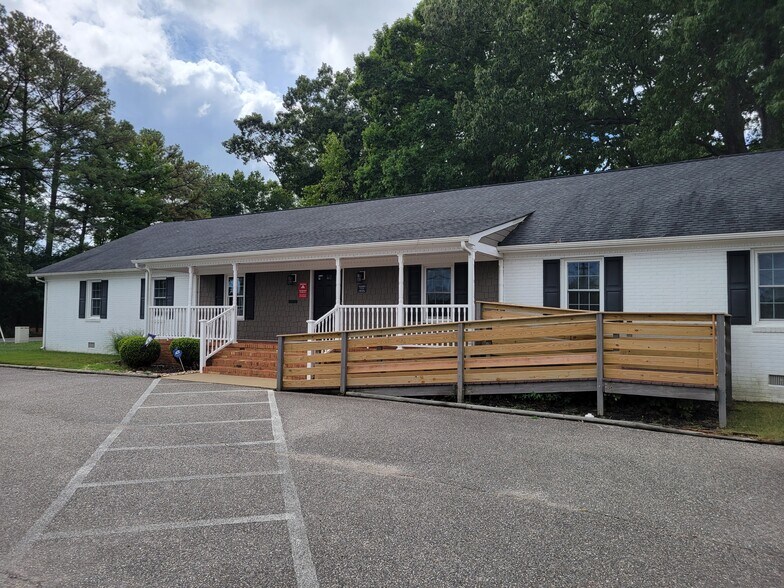More Photos Of 14203 Old Courthouse Way, Newport News Office For Sale