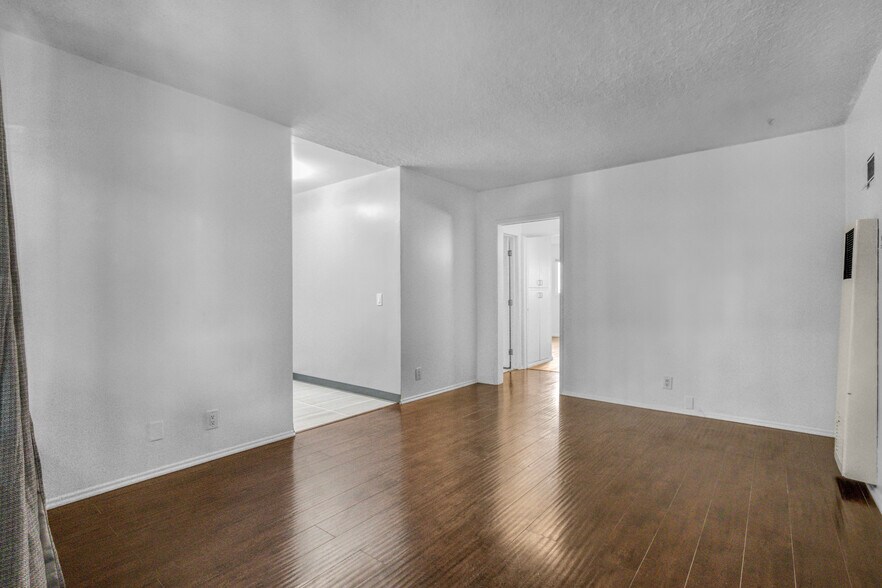 More Photos Of 12256 Riverside Dr, Valley Village Apartments For Sale
