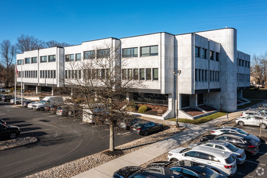 More Photos Of 890 Mountain Ave, Berkeley Heights Medical For Lease