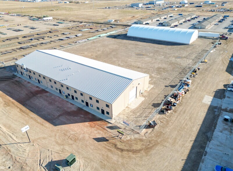 More Photos Of 5066 Owan Industrial Park Dr, Williston Warehouse For Lease