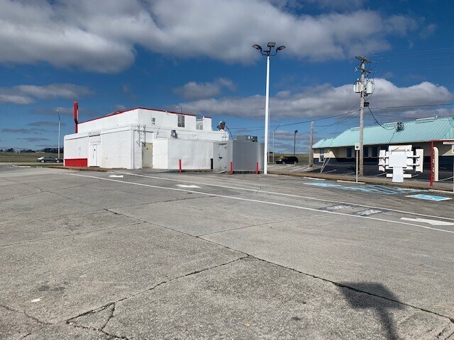 More Photos Of 2684 Alcoa Hwy, Alcoa Service Station For Lease