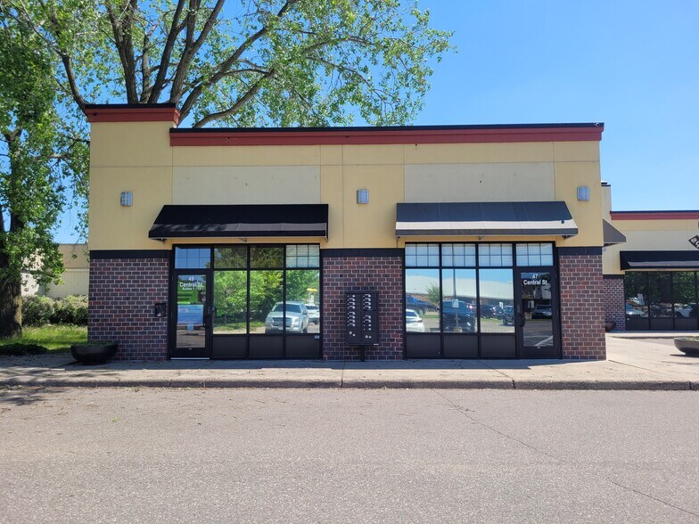 More Photos Of 35-49 Central St, Circle Pines General Retail For Lease