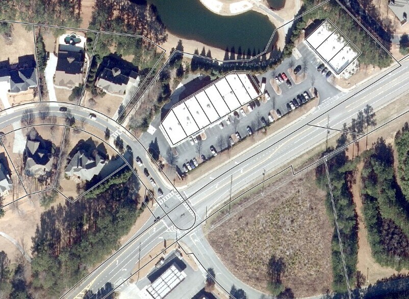 More Photos Of 10511 Bells Ferry Rd, Canton Storefront For Sale