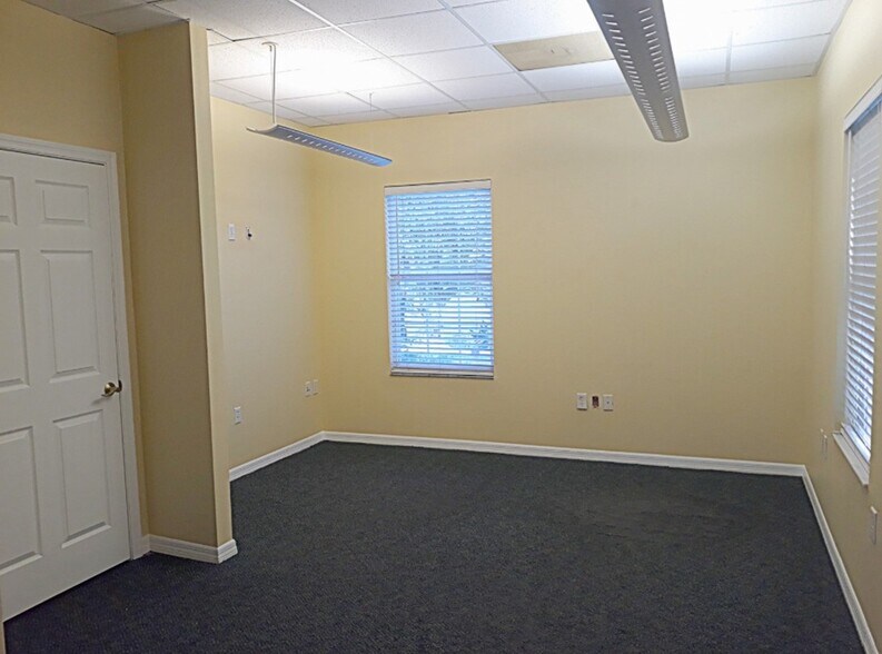 More Photos Of 316 E Bloomingdale Ave, Brandon Office For Lease