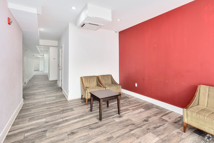 More Photos Of 818 Bladensburg Rd NE, Washington Apartments For Sale