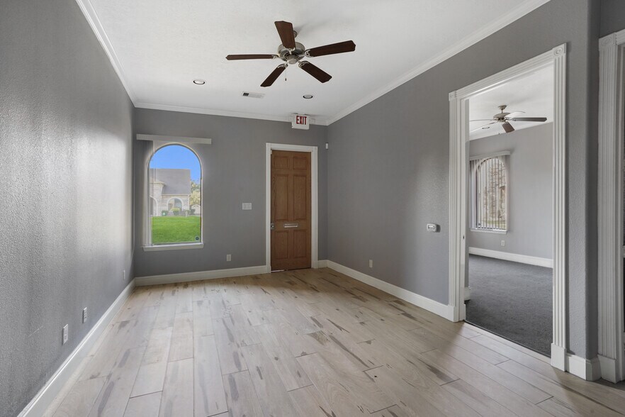 More Photos Of 134 Eldridge Rd, Sugar Land Office Residential For Lease