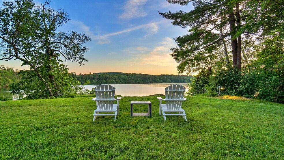 More Photos Of 615 Laurel St, Lee Hospitality For Sale