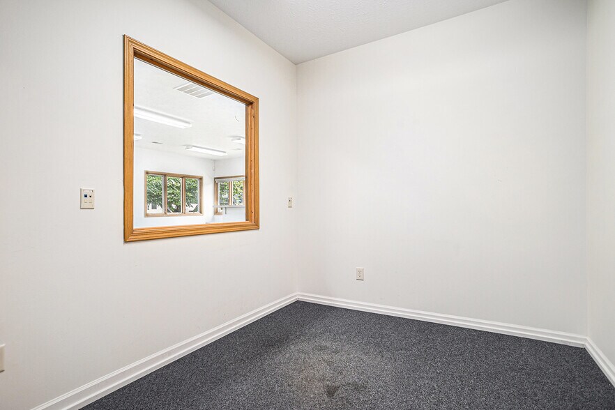 More Photos Of 550 E Cork St, Kalamazoo Freestanding For Sale