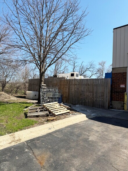 More Photos Of 380 Production Dr, South Elgin Industrial For Sale