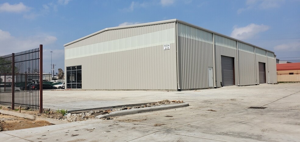 More Photos Of 9334 Ronda Ln, Houston Industrial For Lease