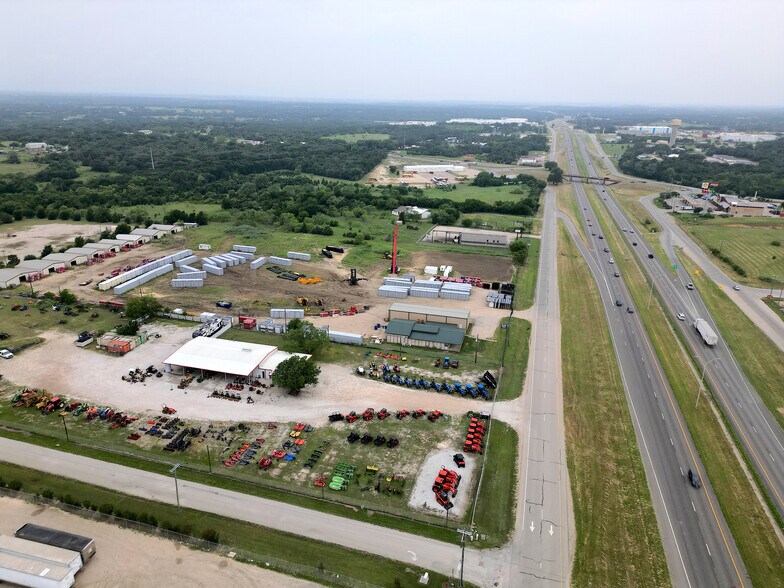 More Photos Of 3456 S Burleson Blvd, Alvarado Freestanding For Sale