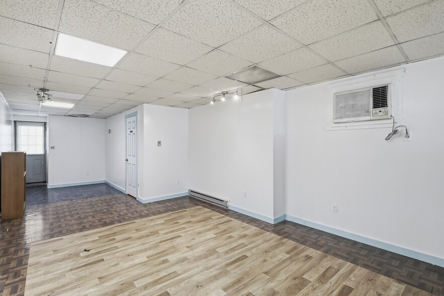 More Photos Of 54 E Franklin St, Hagerstown Storefront Retail Office For Lease