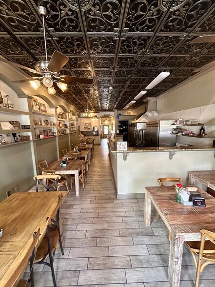 More Photos Of 9155 Gillsville Rd, Maysville Restaurant For Sale