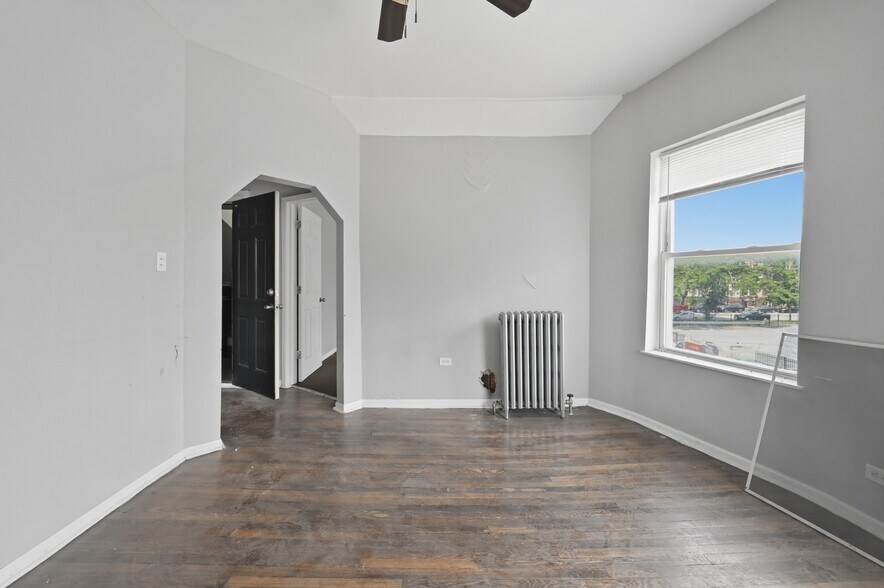More Photos Of 4901 S Michigan Ave, Chicago Apartments For Sale