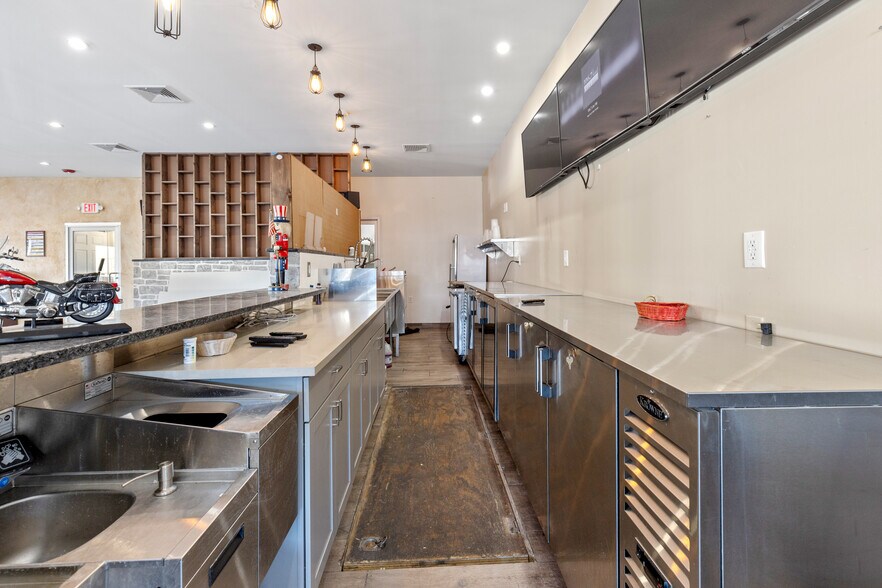 More Photos Of 457 Paterson Ave, Wallington Restaurant For Lease