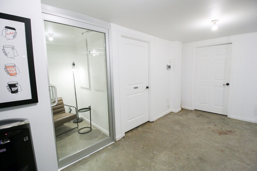 More Photos Of 137 Grand St, Brooklyn Storefront Retail Residential For Sale
