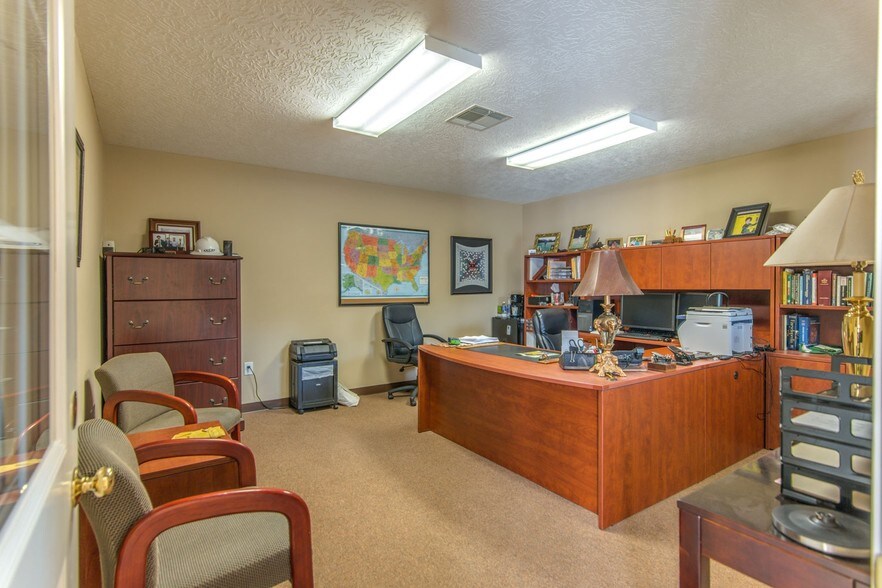 More Photos Of 13939 Old Texaco Rd, Conroe Warehouse For Sale