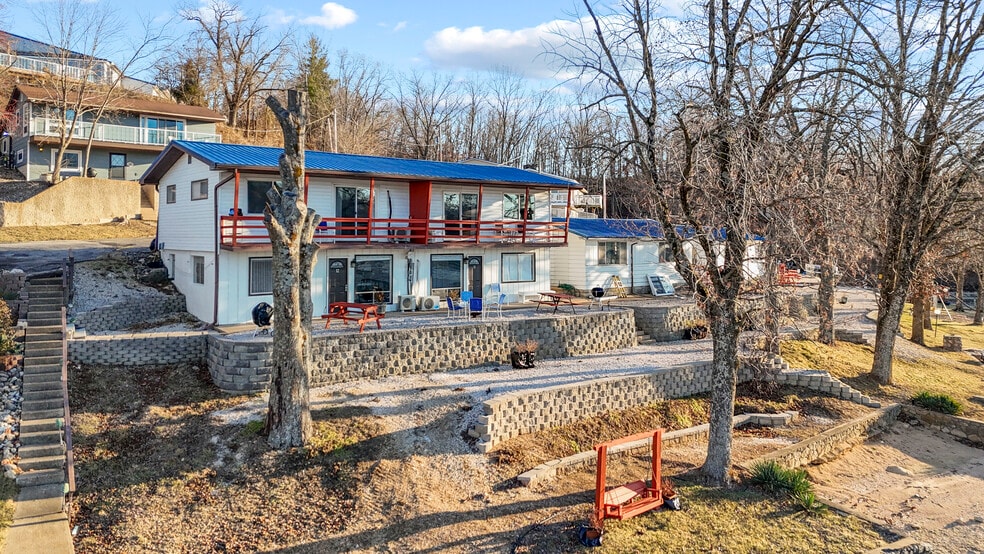 More Photos Of 91 Breeze Dr, Camdenton Hotel For Sale