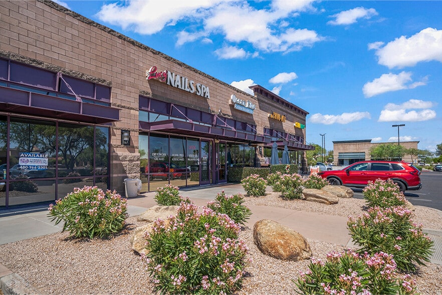 More Photos Of 6140 W Chandler Blvd, Chandler Storefront For Lease