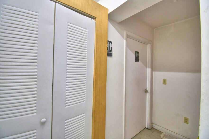 More Photos Of 16311 Highway 27, Lake Wales Service Station For Sale