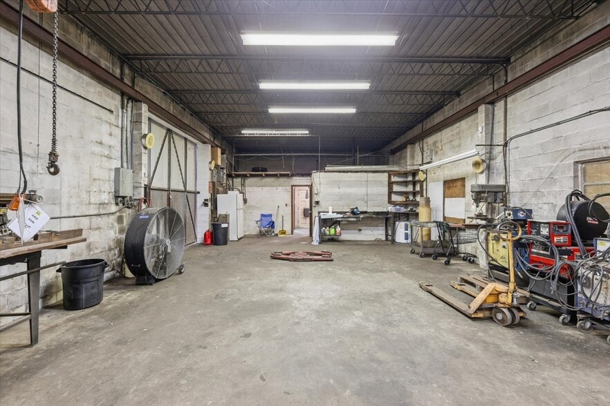 More Photos Of 1020 Wilfred Dr, Orlando Industrial For Sale