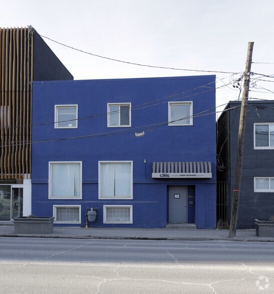 Primary Photo Of 917 9th Ave SE, Calgary General Retail For Lease